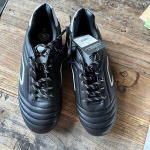 Girls soccer shoes‎